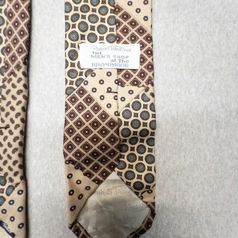 Robert Talbott Tie Mens Shop at the Broadmoor 100% Silk Geometric Office‎ Preppy